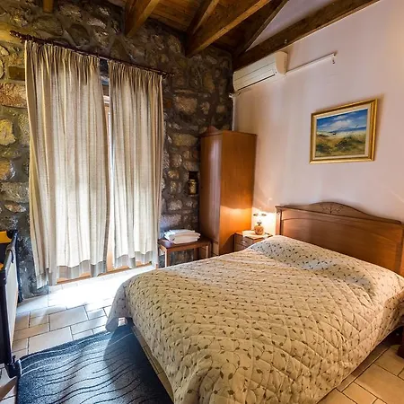 τα πιθάρια * Πελασγία