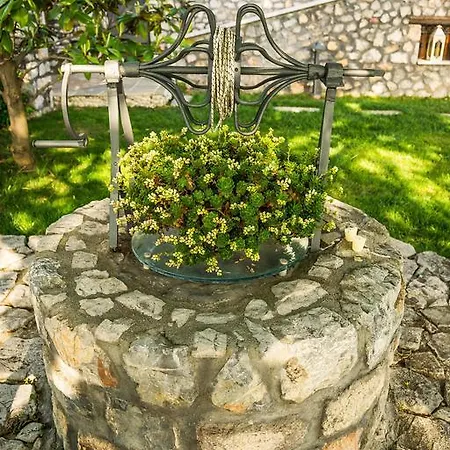 Bed and breakfast Ta Pitharia