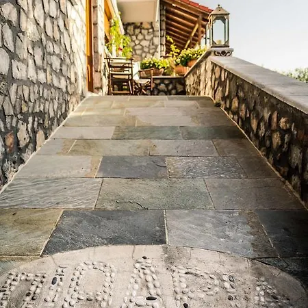 Bed and breakfast Ta Pitharia
