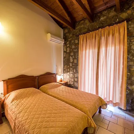 Bed and breakfast Ta Pitharia *